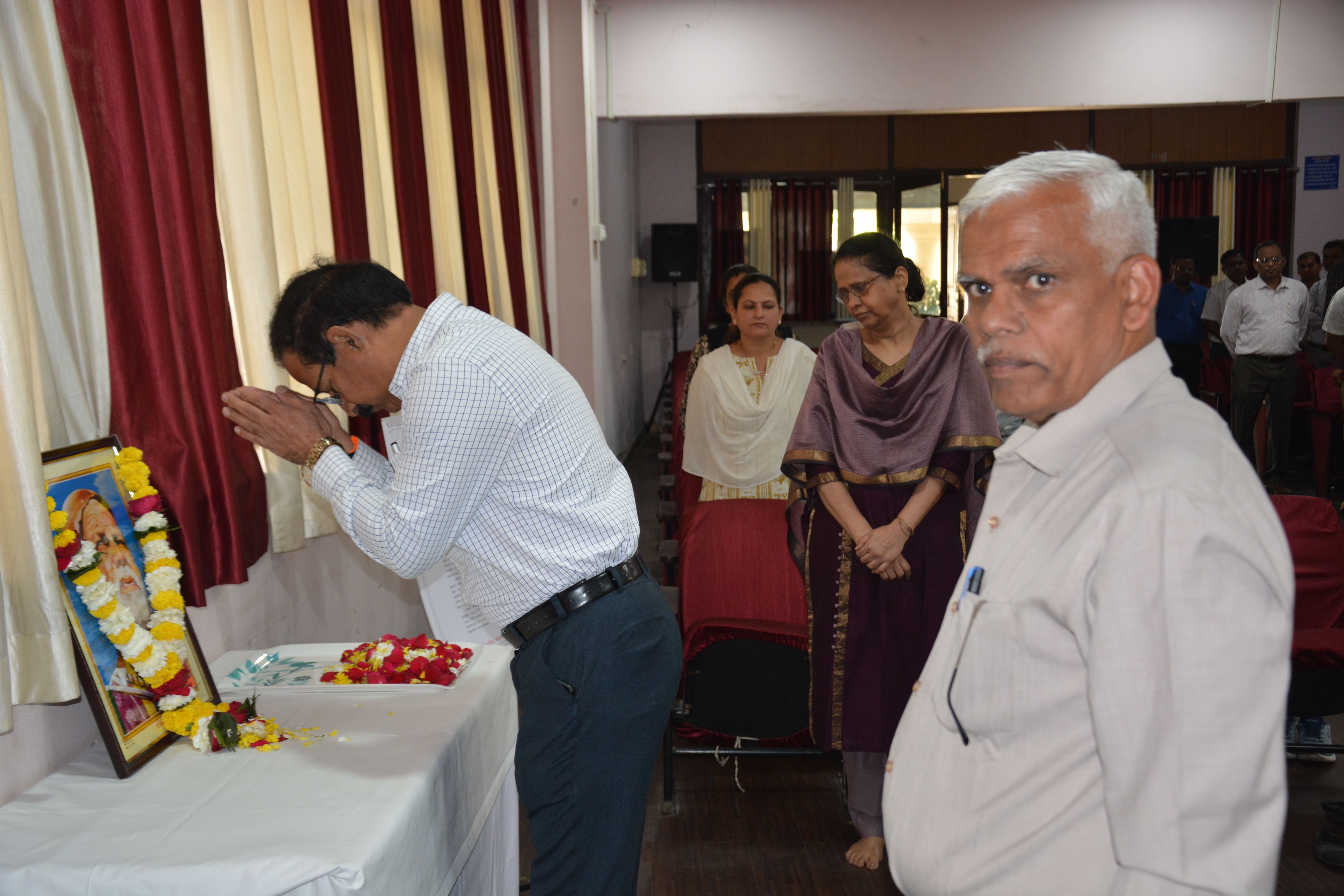 Photos for Sant Gadge Baba Jayanti celebration at MAFSU h.q (9).jpg